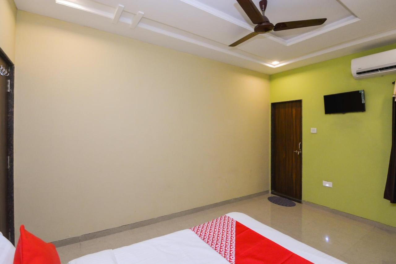 Sukrangu Palace Hotel Shirdi Exterior foto