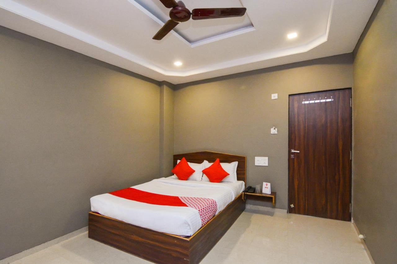 Sukrangu Palace Hotel Shirdi Exterior foto
